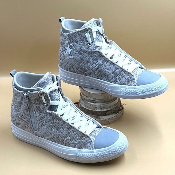 Converse Chuck Taylor All-Star Mid - Size: 7.5 - Great Condition - Picture 1 of 10